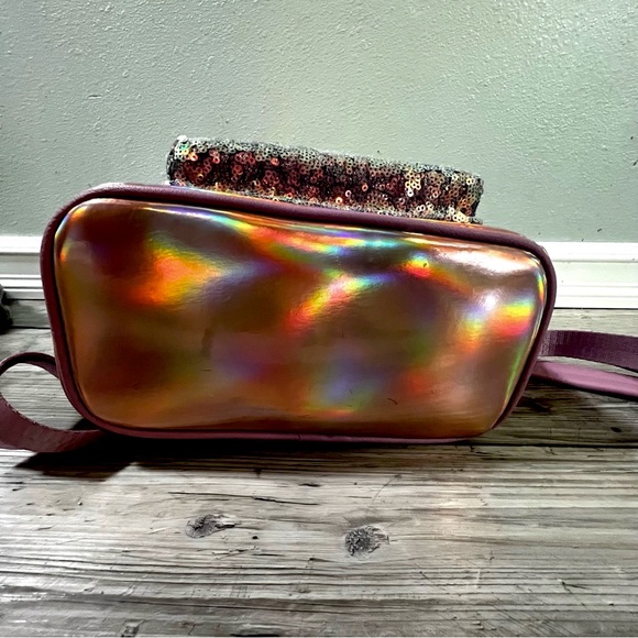 NWOT Loungefly Disney Parks Minnie Mouse Earidescent Mini Backpack 50th - Picture 9 of 16